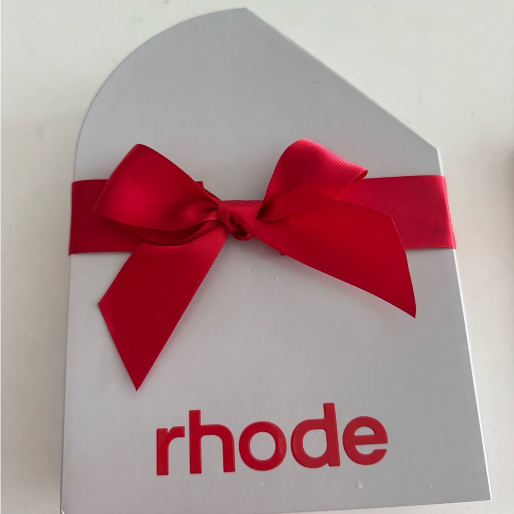 Rhode Red Gift Box with Bow